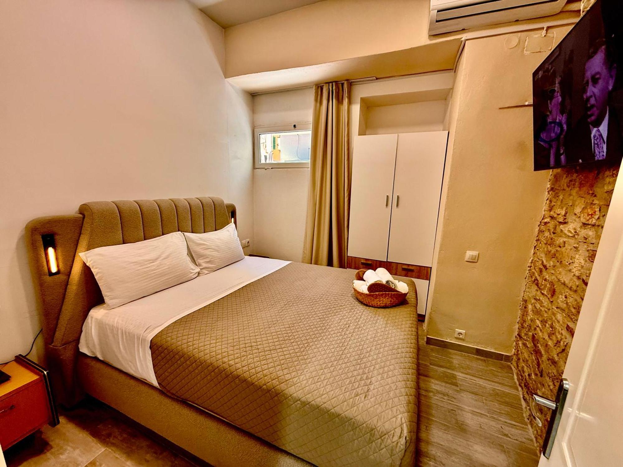 Travelers Luxury Suites, &