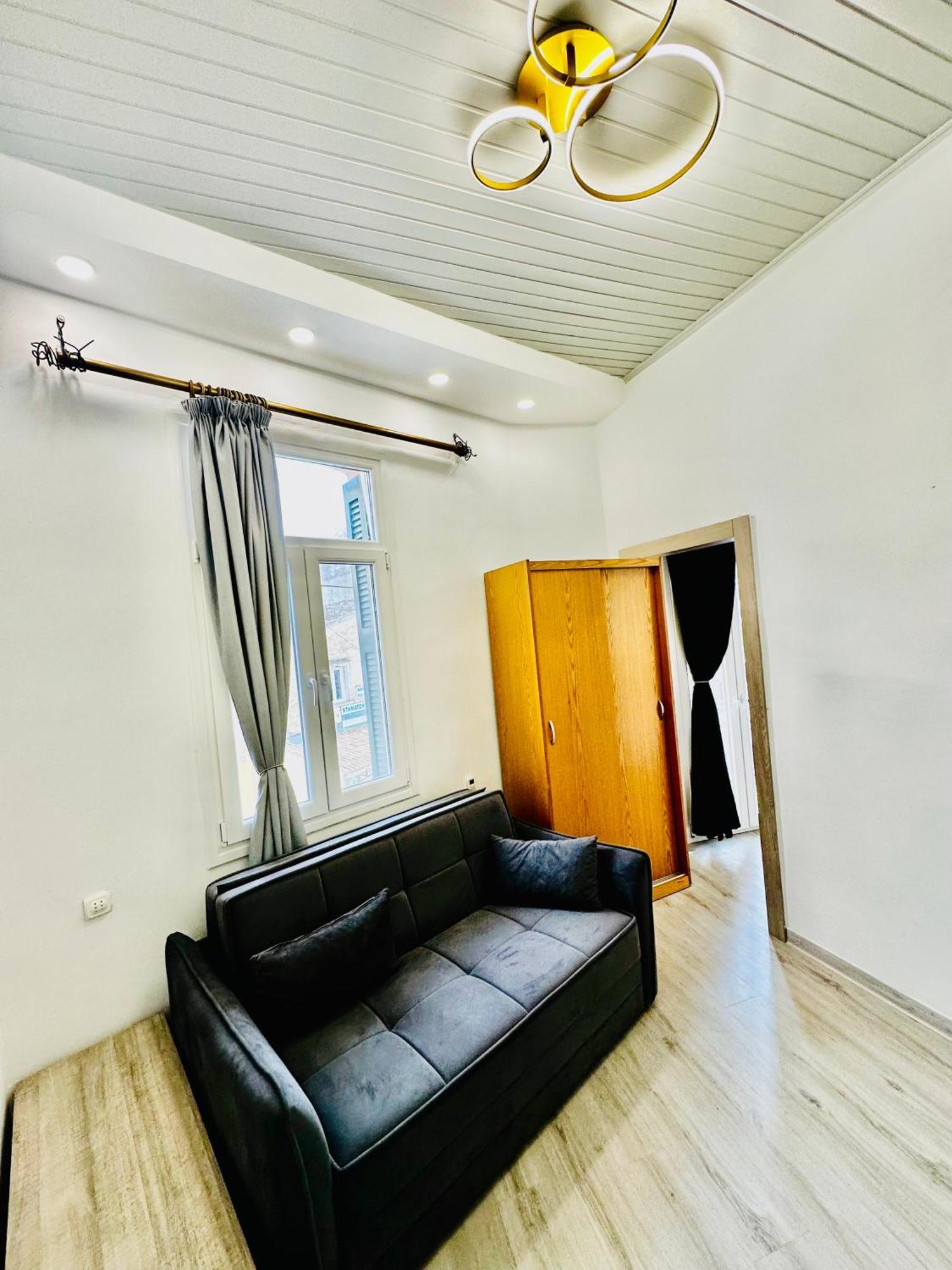 Travelers Luxury Suites, & Appartement *