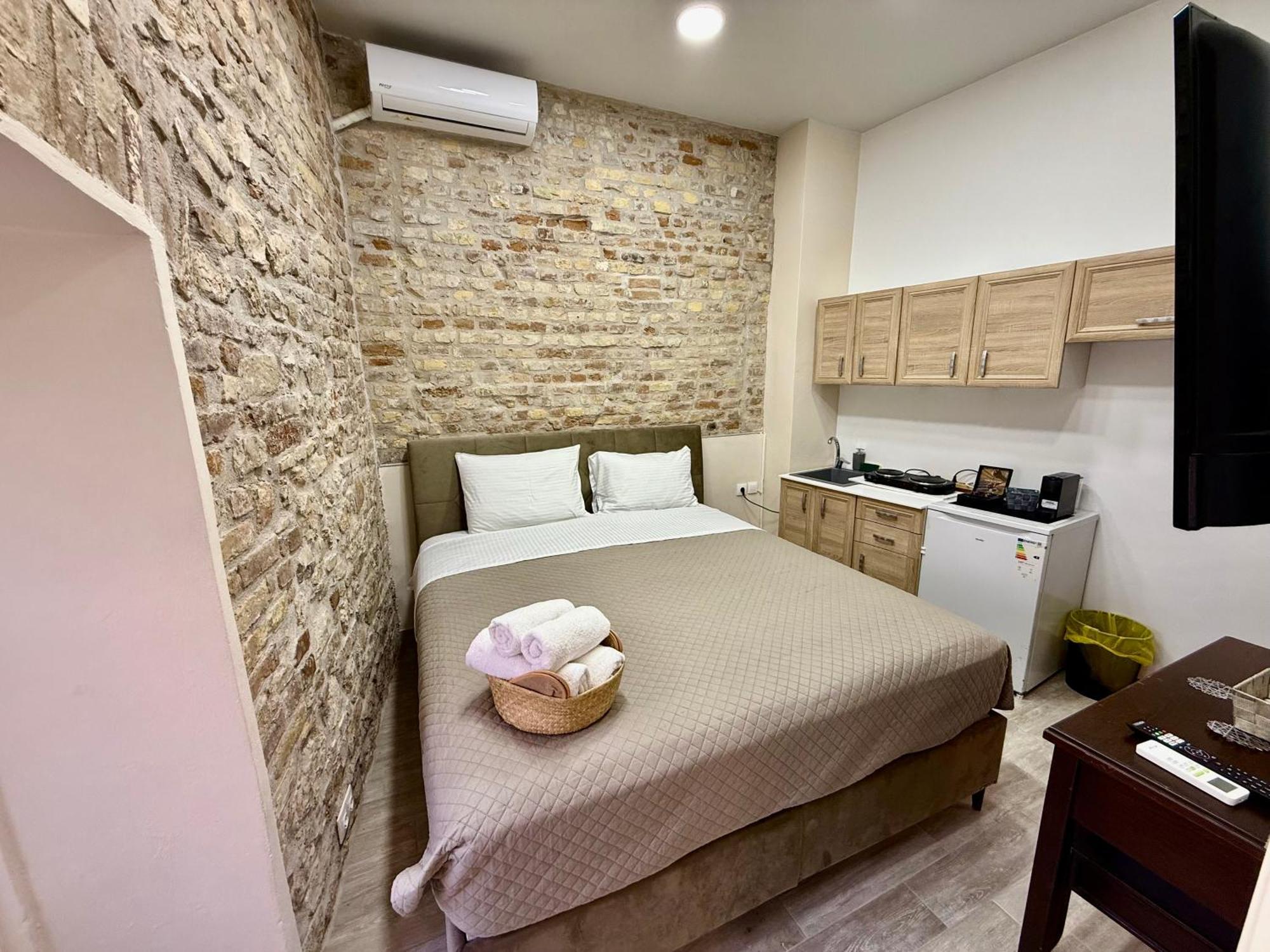 Travelers Luxury Suites, &