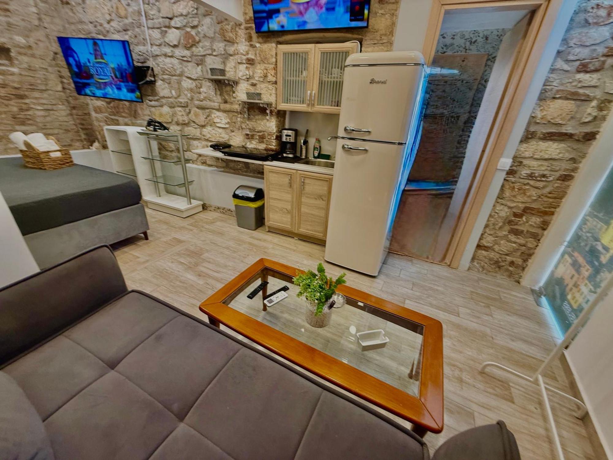 Travelers Luxury Suites, & Appartement Corfu (city)